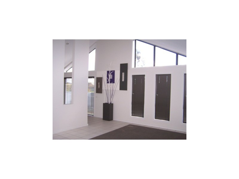 37 Kurrajong Crescent, West Albury NSW 2640