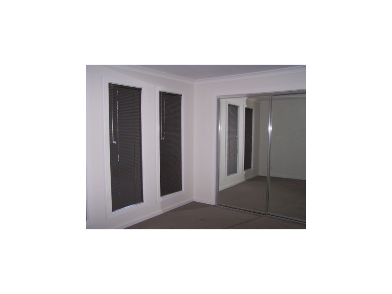 37 Kurrajong Crescent, West Albury NSW 2640