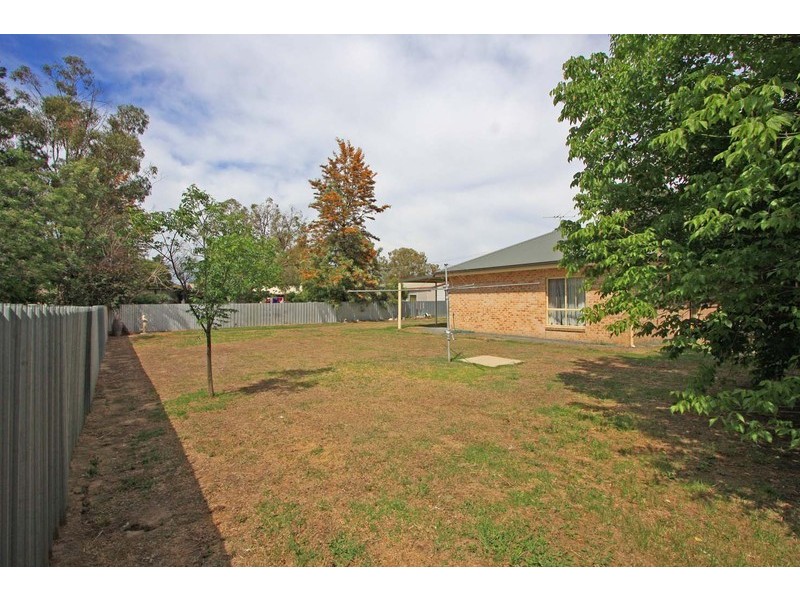 62 Read Street, Howlong NSW 2643