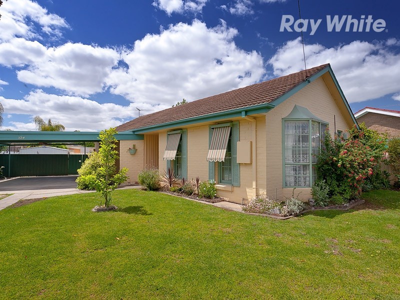 324 Christopher Court, Lavington NSW 2641