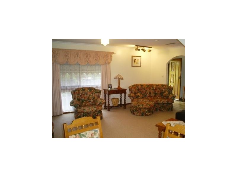 536 Webb Street, Lavington NSW 2641