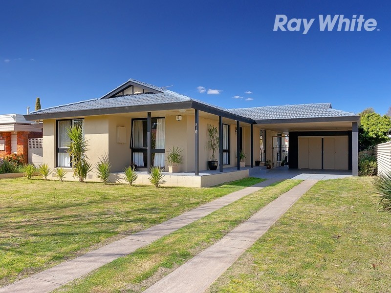 810 St James Crescent, Albury NSW 2640