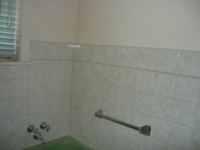 1044 Caratel St, North Albury NSW 2640