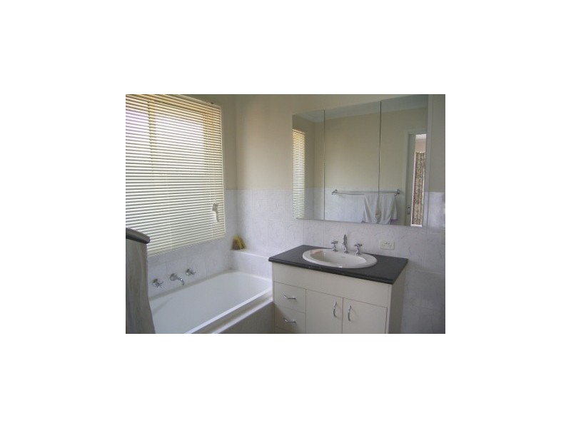 5 Gumnut Court, East Albury NSW 2640