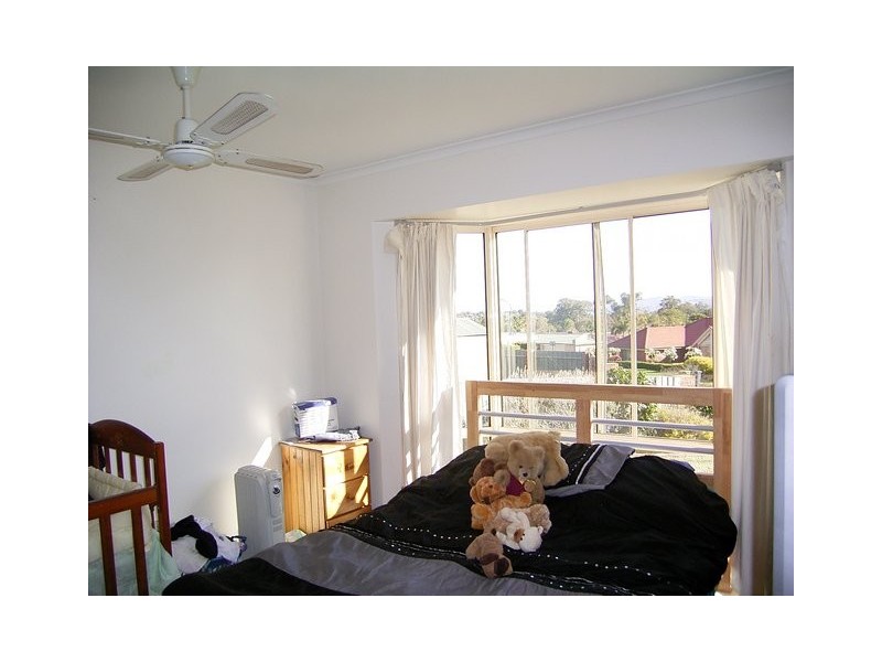 4 Dirru Crt, Lavington NSW 2641