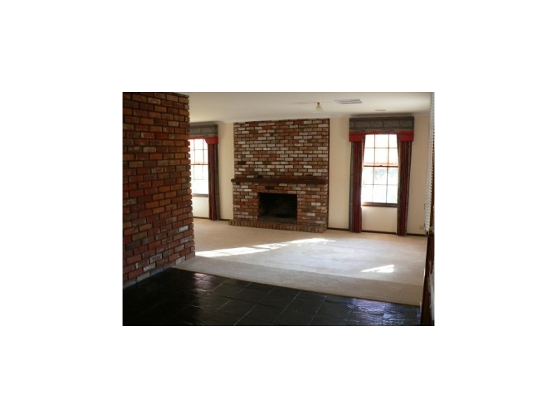 538 Spurrway Drive, West Albury NSW 2640