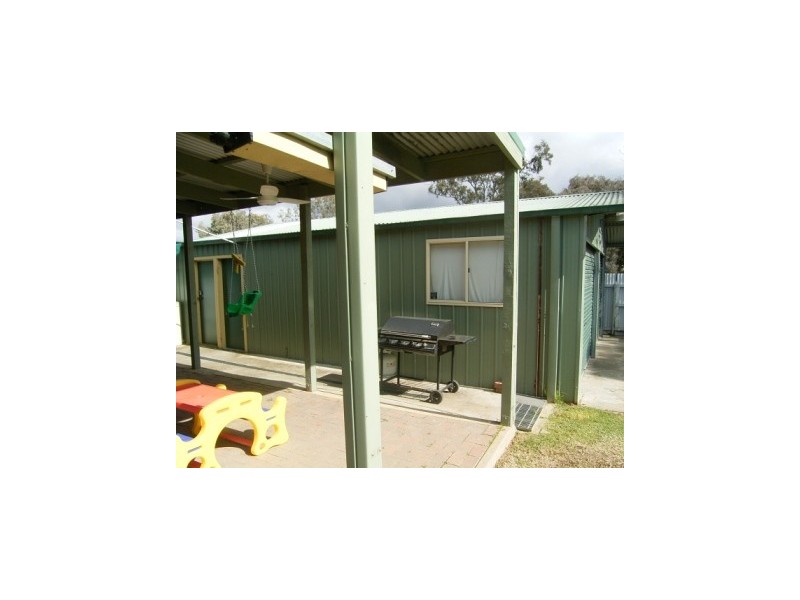 403 Dale Cres, Lavington NSW 2641