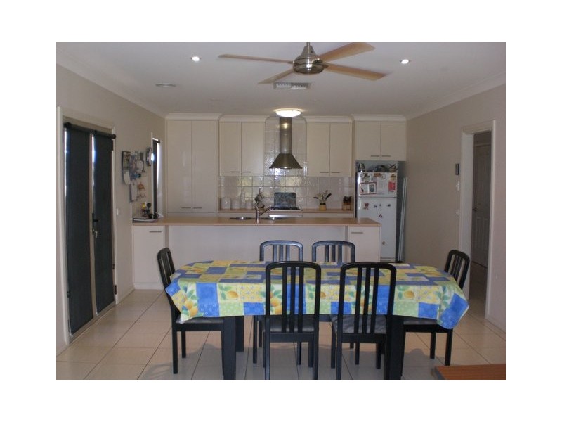 39 Larmer St, Howlong NSW 2643