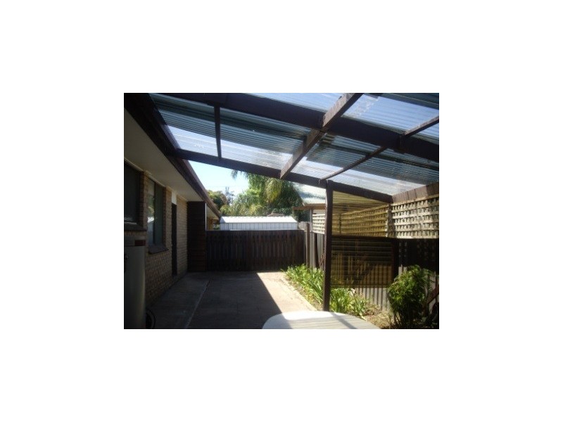 2/486 Kotthoff Street, Lavington NSW 2641