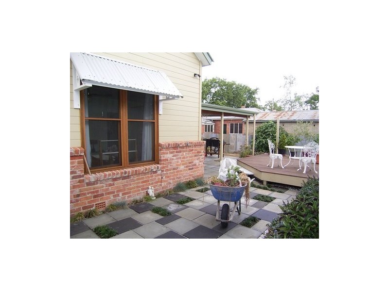 715 Young Street, Albury NSW 2640