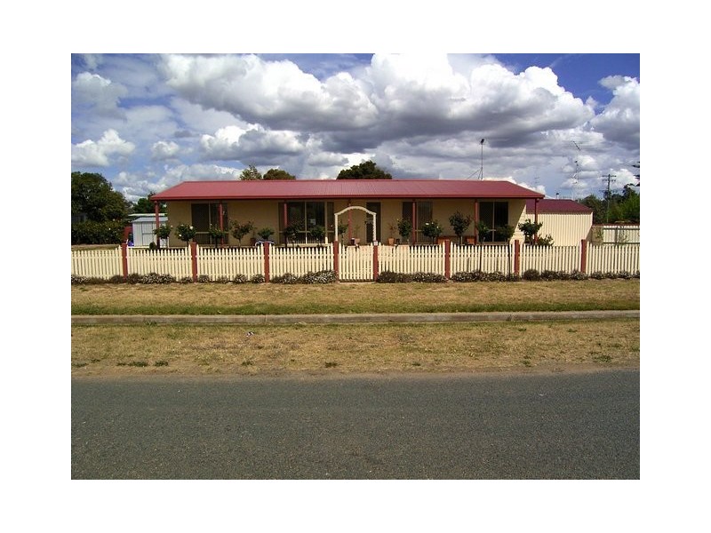 10 Gordon Street, Culcairn NSW 2660