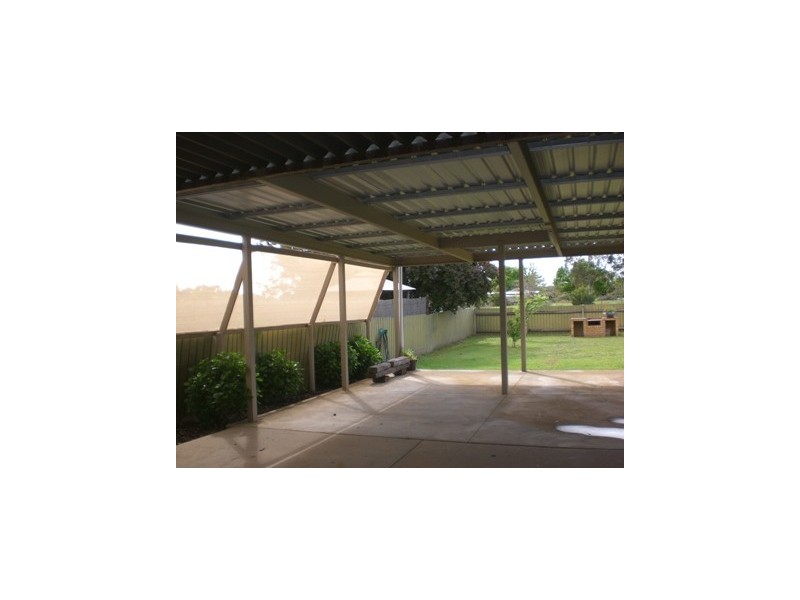 106 Pearce Street, Howlong NSW 2643