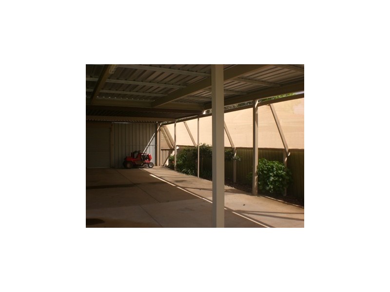 106 Pearce Street, Howlong NSW 2643