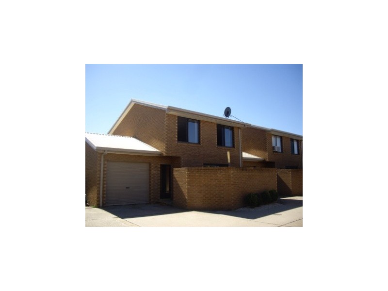 13/413 Bevan Street, Lavington NSW 2641