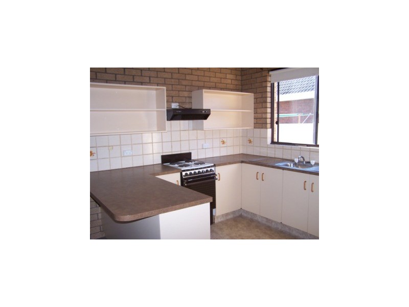 13/413 Bevan Street, Lavington NSW 2641