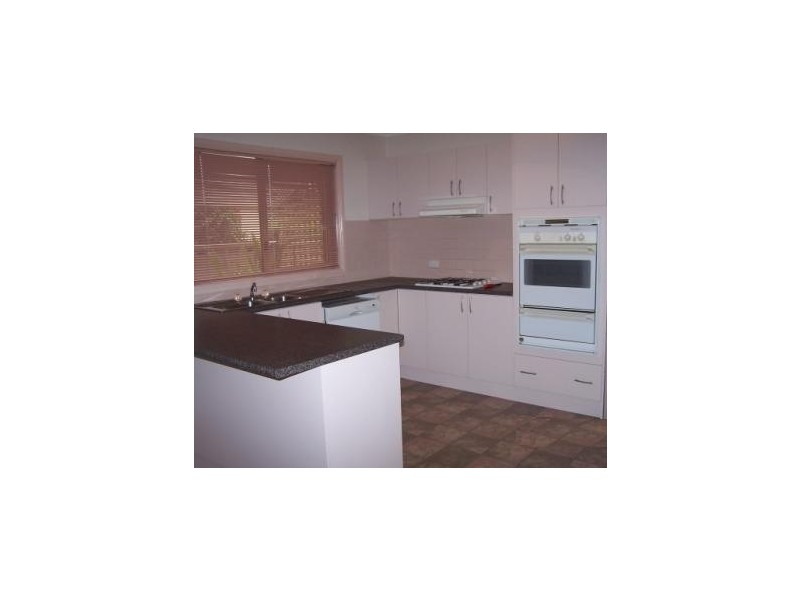 76 Sarson Road, Albury NSW 2640