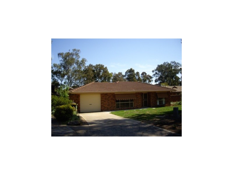 2 Eucalypt Court, Thurgoona NSW 2640