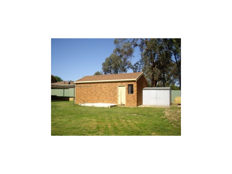 2 Eucalypt Court, Thurgoona NSW 2640