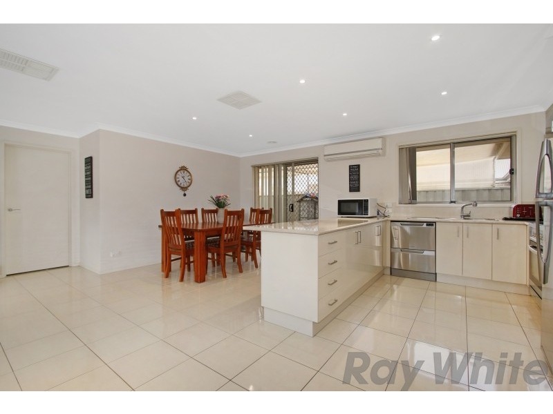 9 Oxford Drive, Thurgoona NSW 2640