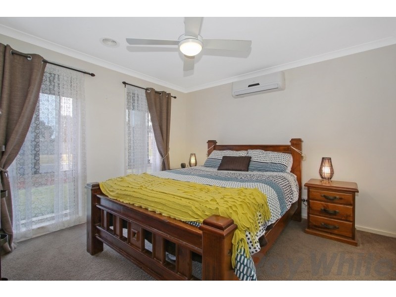 9 Oxford Drive, Thurgoona NSW 2640