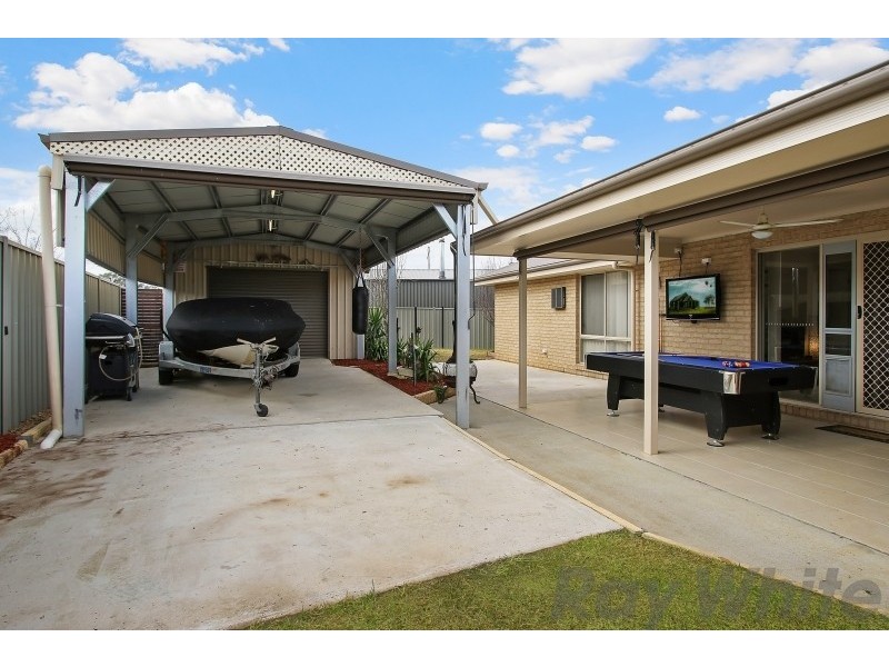 9 Oxford Drive, Thurgoona NSW 2640
