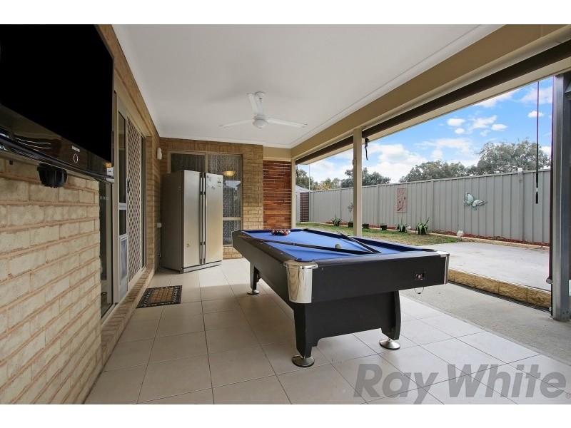 9 Oxford Drive, Thurgoona NSW 2640