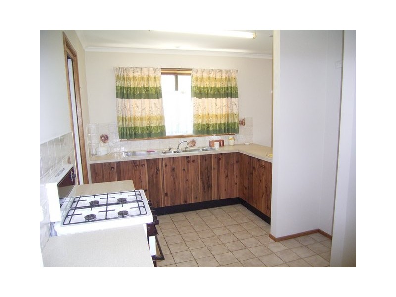 1/426 Bevan Street, Lavington NSW 2641