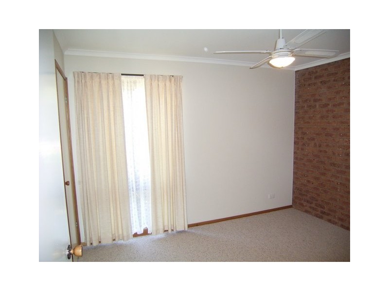1/426 Bevan Street, Lavington NSW 2641