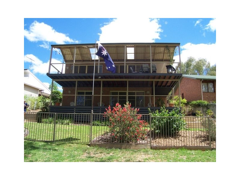 14 Talbot Cres, Corowa NSW 2646