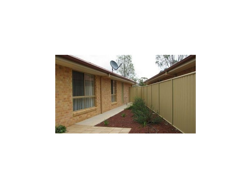 2/82 Hotham Circuit, Thurgoona NSW 2640