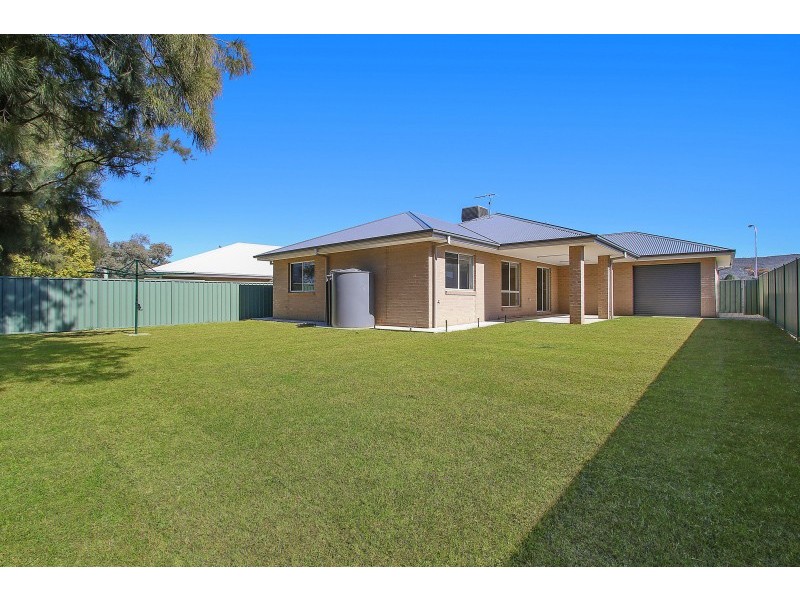 1 Driver Terrace, Glenroy NSW 2640