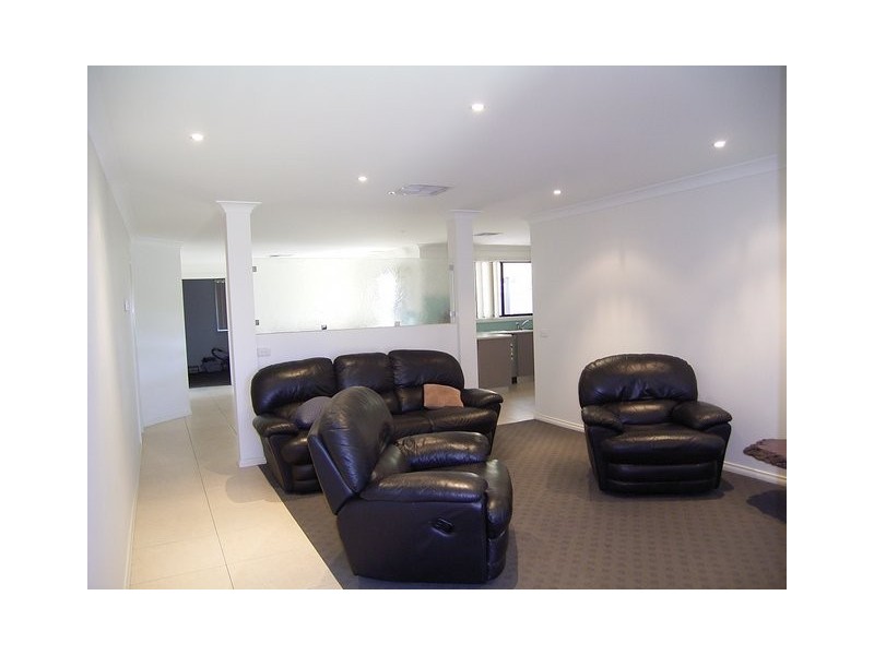 28 Dalbirra Place, Lavington NSW 2641