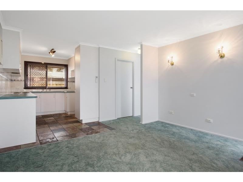 4/474 Griffith Road, Lavington NSW 2641