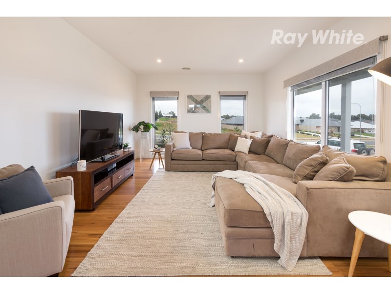 2 Regent Street, Ettamogah Rise, Springdale Heights NSW 2641