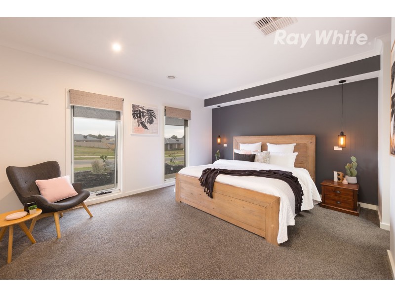 2 Regent Street, Ettamogah Rise, Springdale Heights NSW 2641