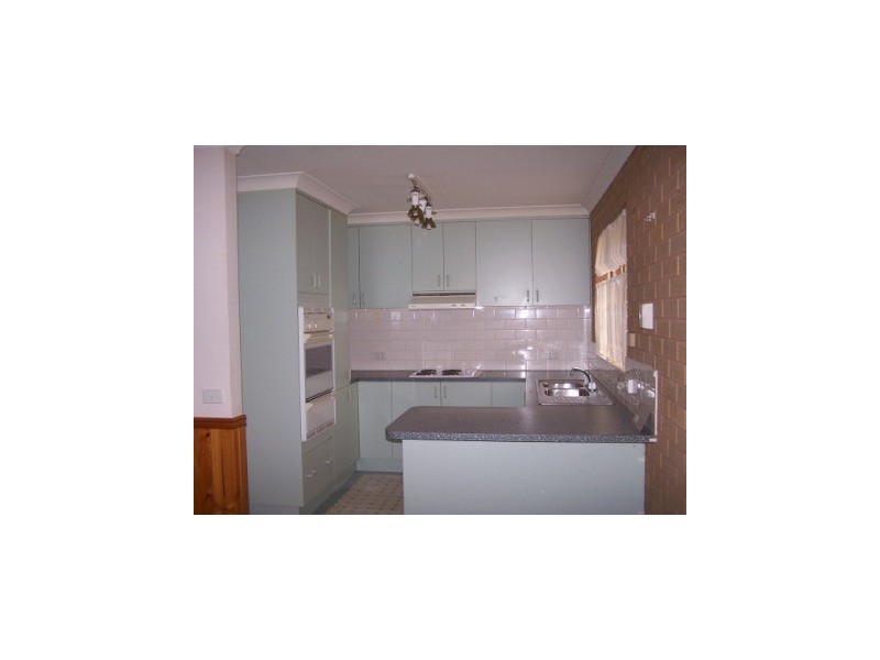 1/25 Condon Place, Lavington NSW 2641