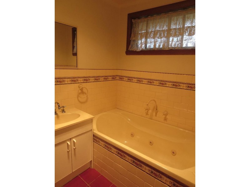 1/430 Urana Road, Lavington NSW 2641