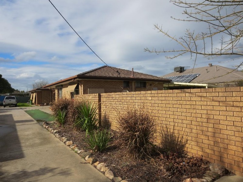 1/430 Urana Road, Lavington NSW 2641