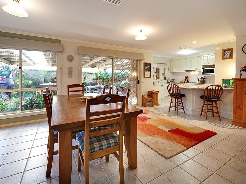 8 Bartholomew St, Albury NSW 2640