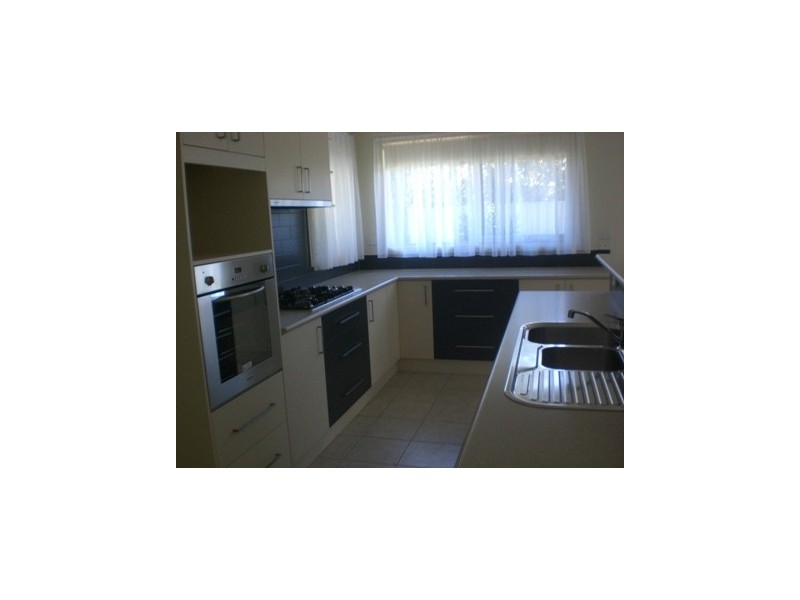 48 Pell Street, Howlong NSW 2643