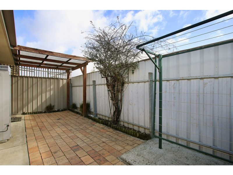 8/478 Breen Street, Lavington NSW 2641