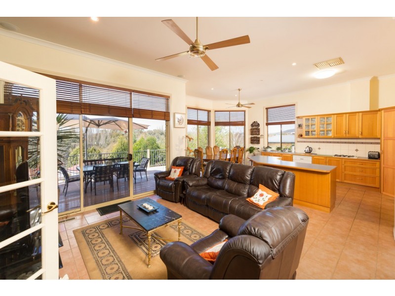 86 Michelle Avenue, Lavington NSW 2641