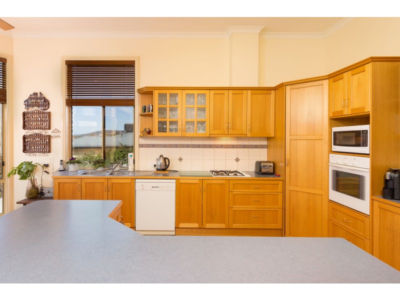 86 Michelle Avenue, Lavington NSW 2641