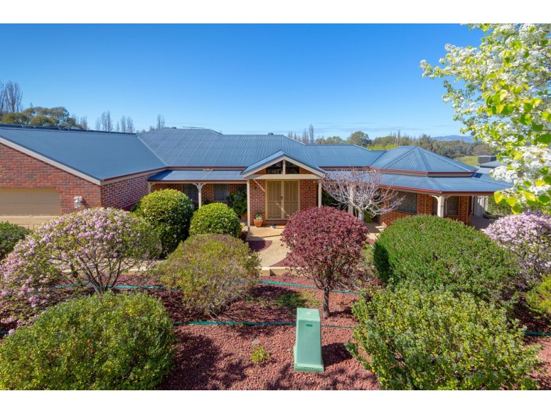 86 Michelle Avenue, Lavington NSW 2641