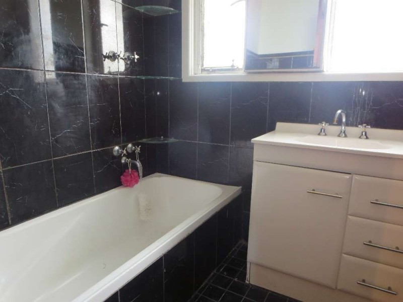 1059 Alemein Avenue, Lavington NSW 2641