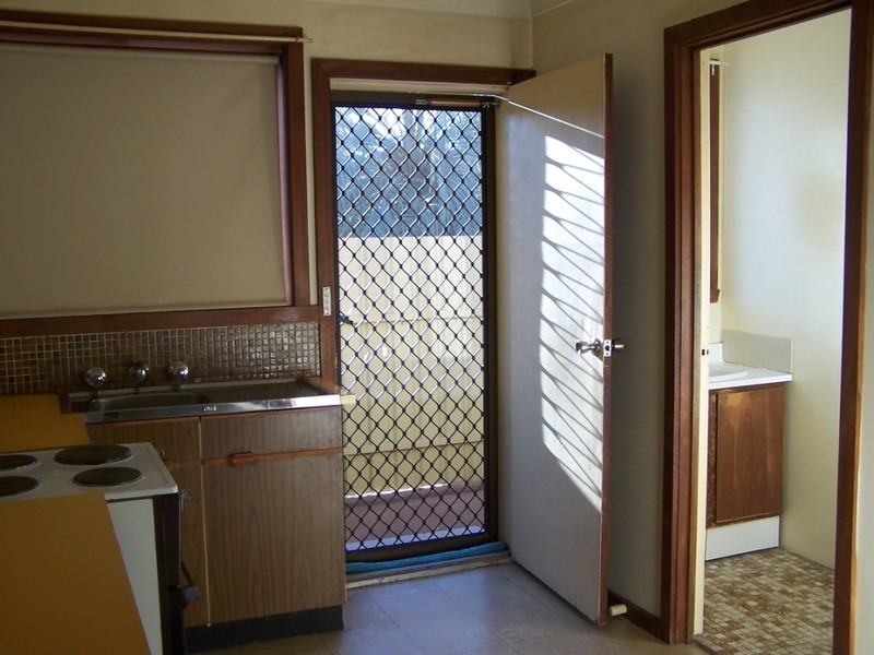 2/418 Douglas Road, Lavington NSW 2641