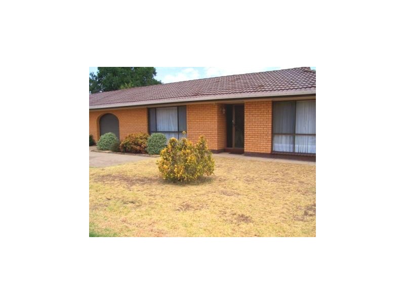 1/524 Danes Street, Lavington NSW 2641