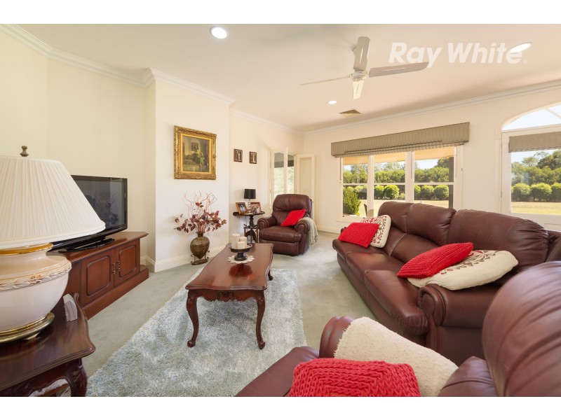 389 Burma Road, Table Top NSW 2640