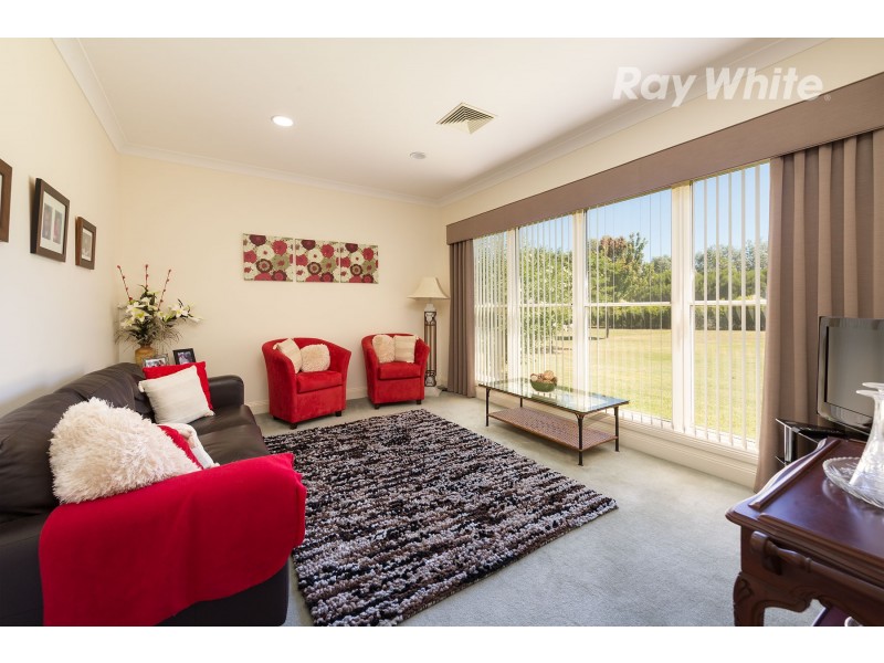 389 Burma Road, Table Top NSW 2640