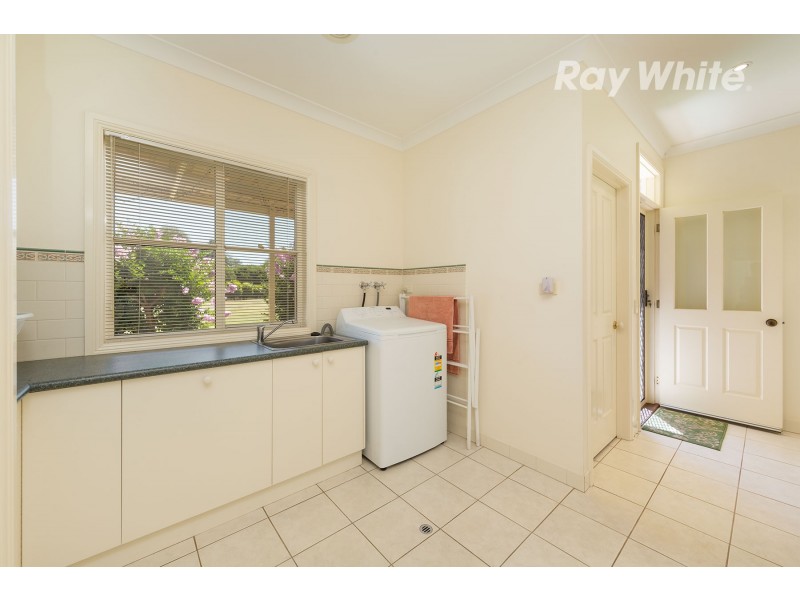 389 Burma Road, Table Top NSW 2640